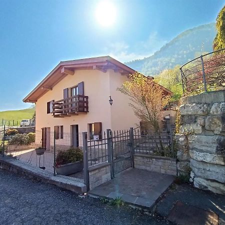 Iseolakerental - Chalet Giulia Sovere المظهر الخارجي الصورة